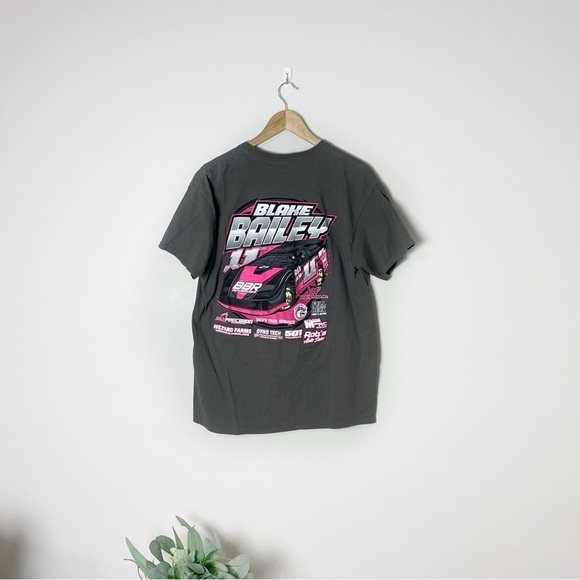 Men's Large Gray & Pink Race Car Graphic Short Sleeve T-shirt - Picture 4 of 5